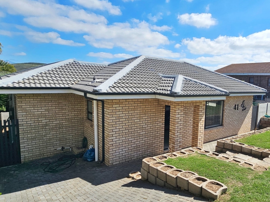 2 Bedroom Property for Sale in Fraaiuitsig Western Cape